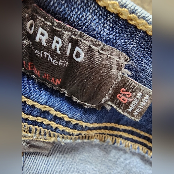 Ladies plus size 6 torrid jeans - Picture 3 of 3